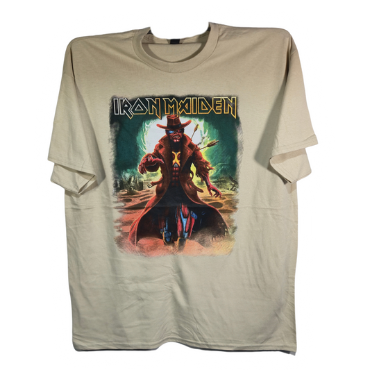 Iron Maiden - The Future Past Playera Manga Corta Arena
